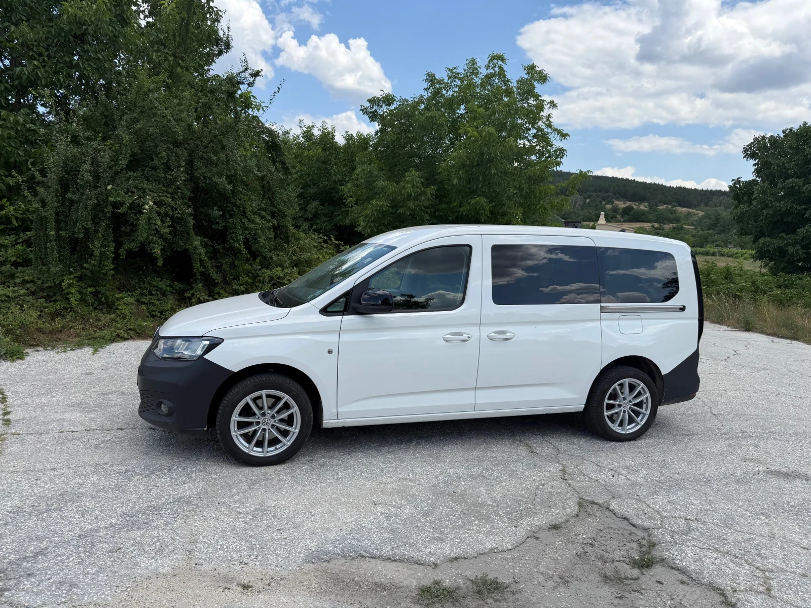 VW Caddy 2.0 TDI Maxi, снимка 4 - Автомобили и джипове - 55175360