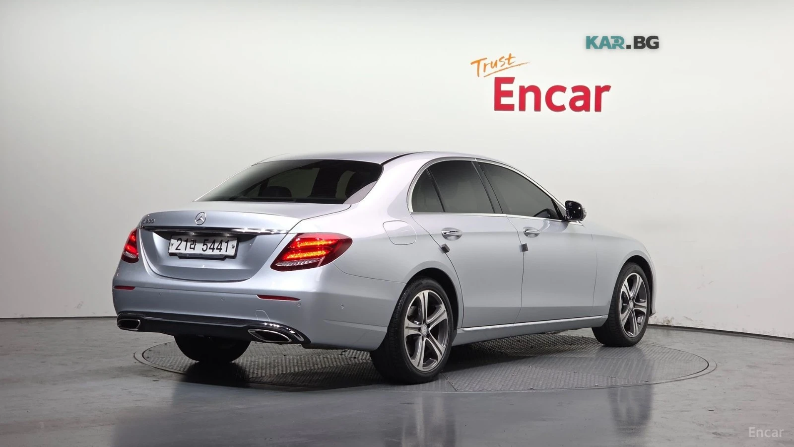 Mercedes-Benz E 300 Avangarde* INTELLIGENT DRIVE* КОЖА* НАВИ, снимка 2 - Автомобили и джипове - 55378087