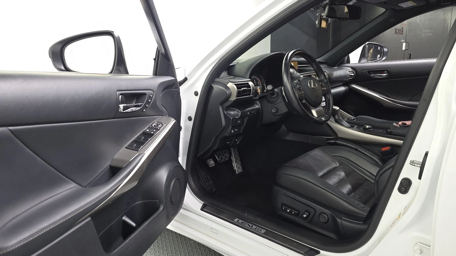 Lexus IS F-Sport* ���* ������� �����* BLIND SPOT* ������ �� | Mobile.bg � ����������� 10