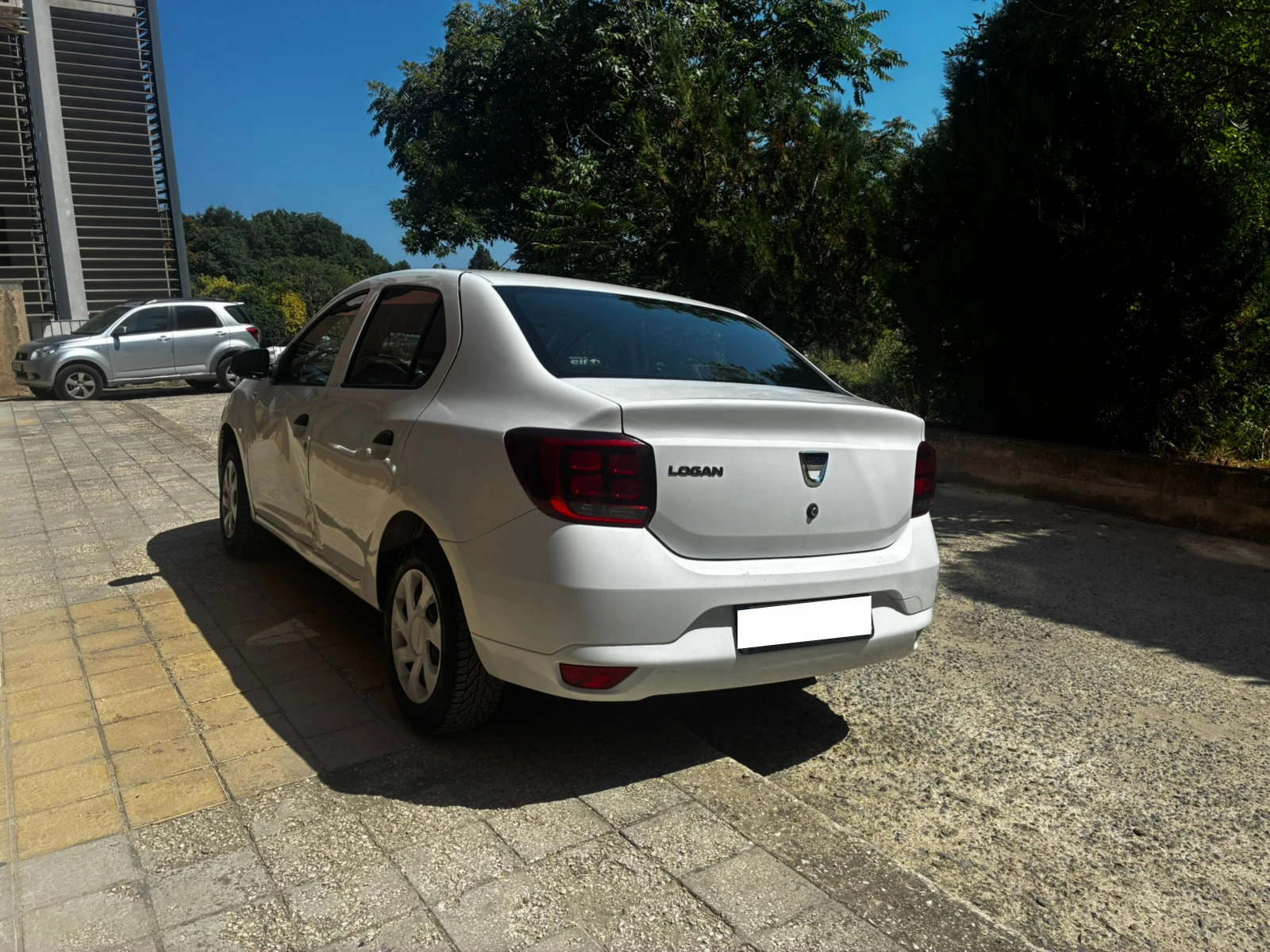 Dacia Logan, снимка 2 - Автомобили и джипове - 55584132