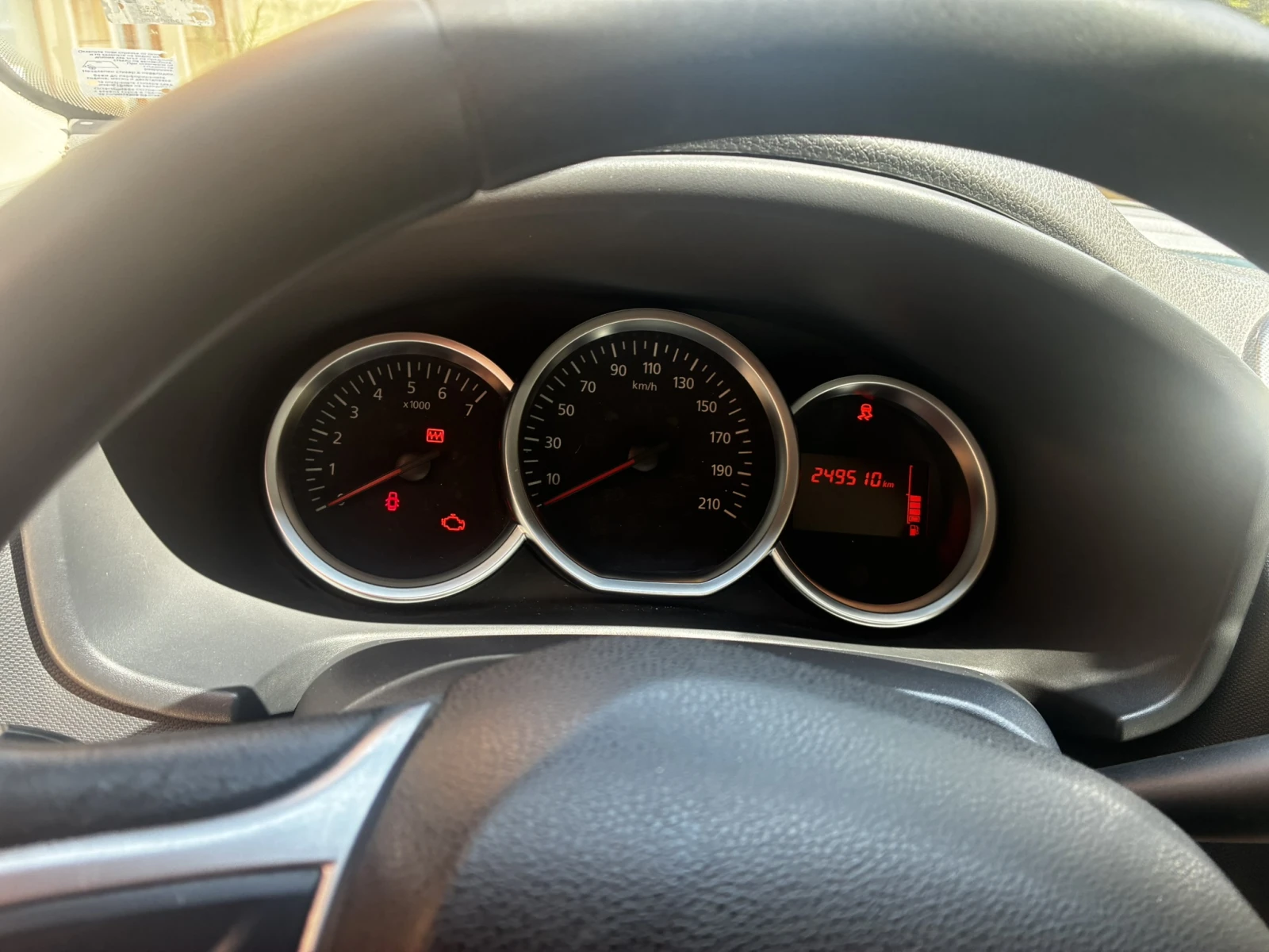 Dacia Logan, снимка 15 - Автомобили и джипове - 55584132