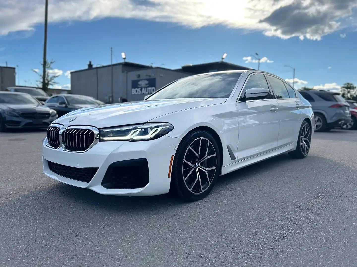 BMW 530 530i xDrive Sedan