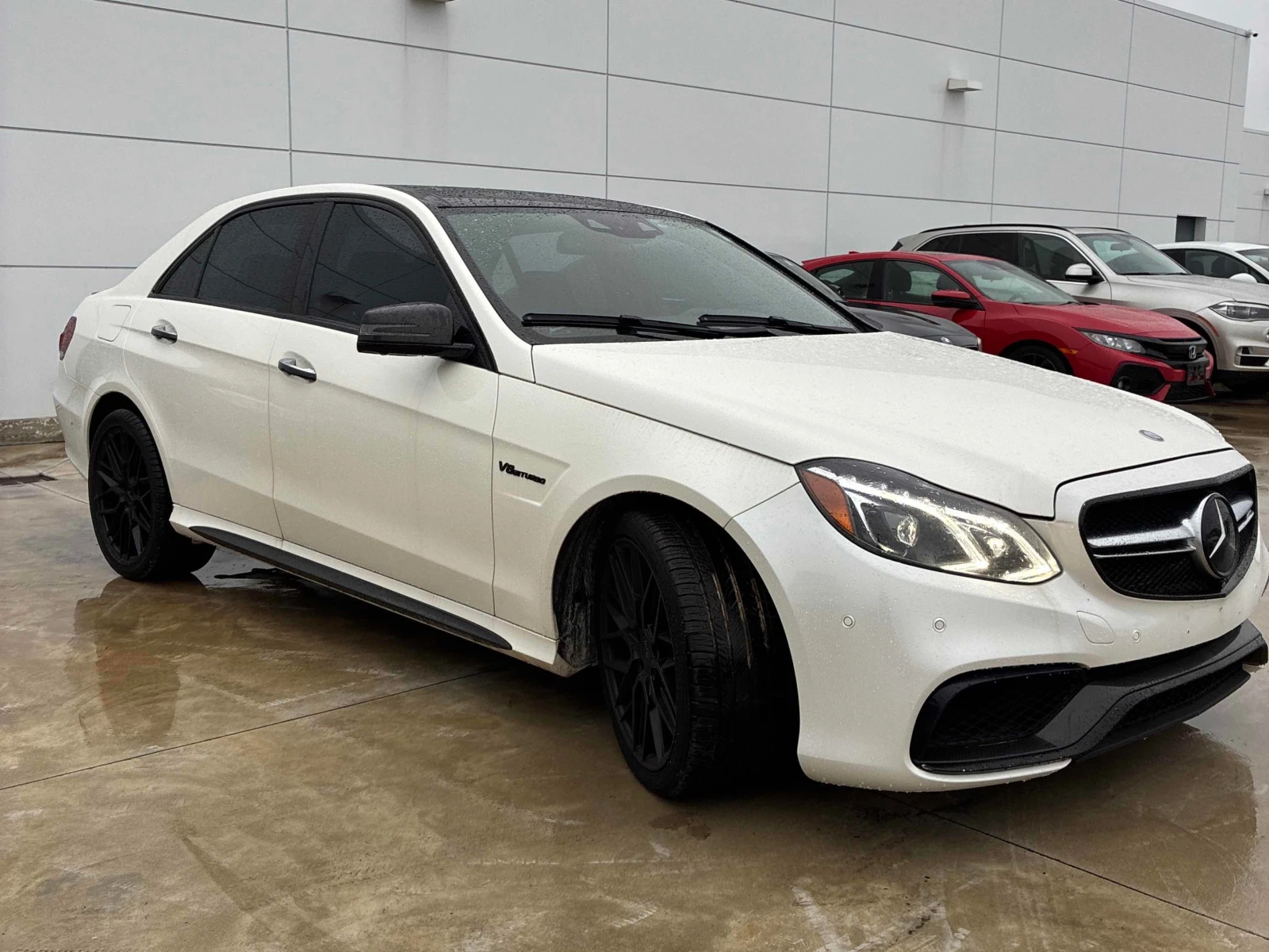 Mercedes-Benz E 63 AMG * S* АВТОКРЕДИТ БЕЗ ПЪРВОНАЧАЛНА ВНОСКА* , снимка 3 - Автомобили и джипове - 55968189