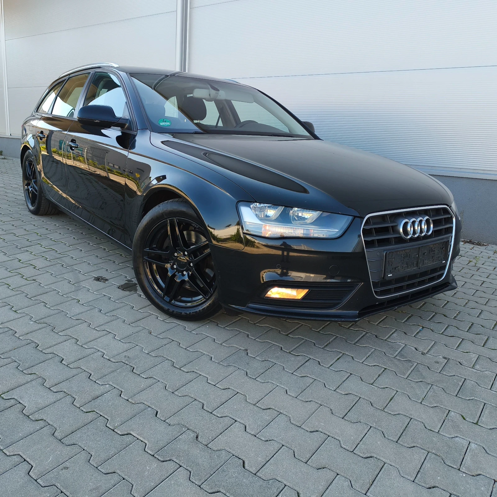 Audi A4 2.0Tdi 136кс 2015год.ръчка