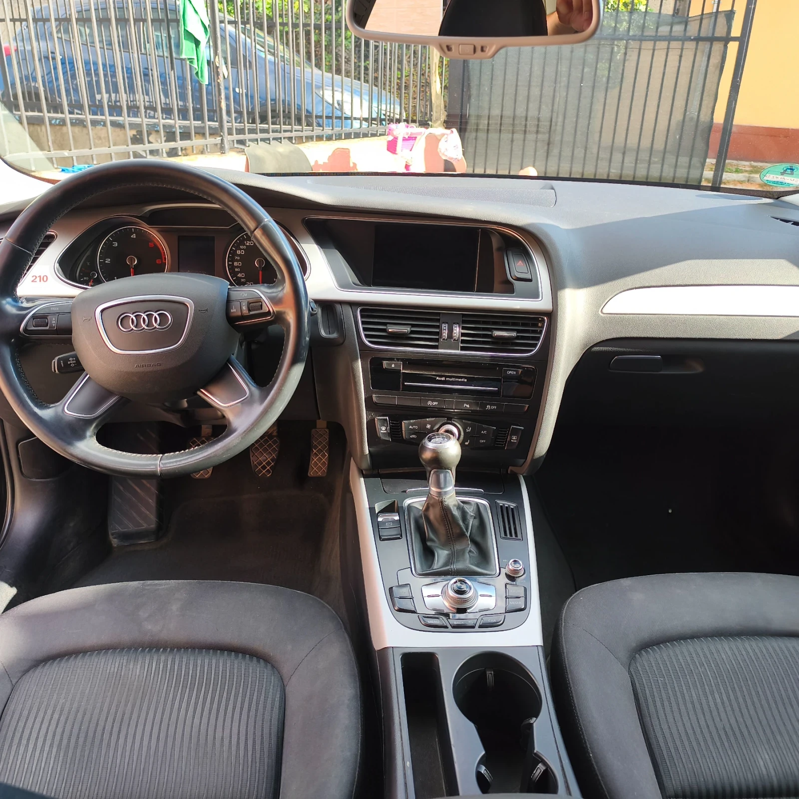 Audi A4 2.0Tdi 136кс 2015год.ръчка, снимка 14 - Автомобили и джипове - 56344340