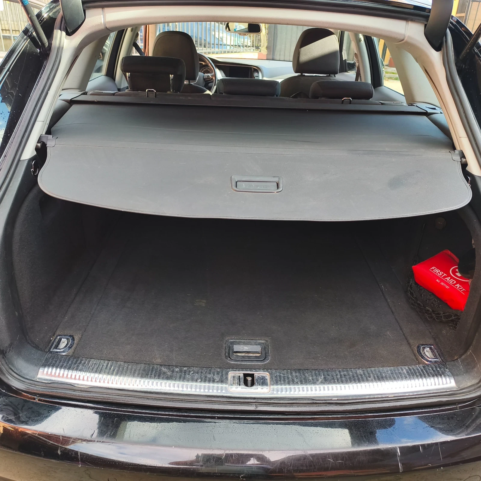 Audi A4 2.0Tdi 136кс 2015год.ръчка, снимка 13 - Автомобили и джипове - 56344340
