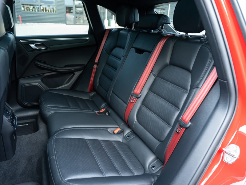 Porsche Macan T, снимка 12 - Автомобили и джипове - 52738714