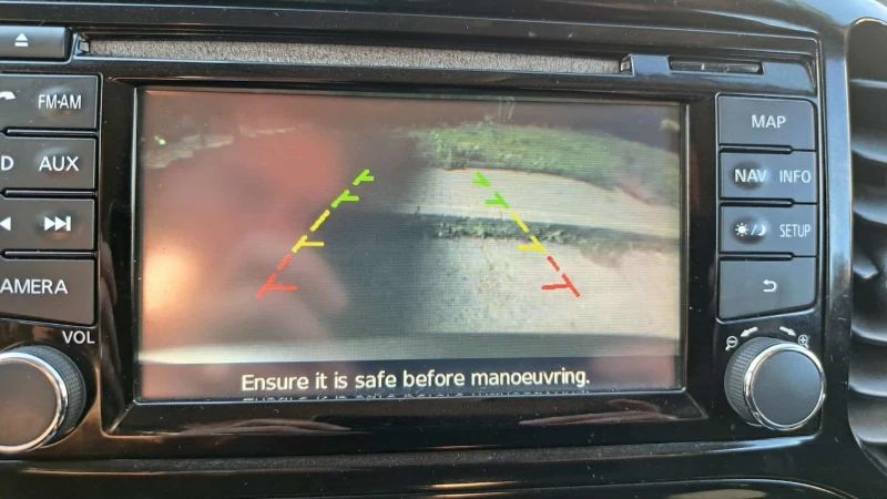 Nissan Juke, снимка 6 - Автомобили и джипове - 53143668