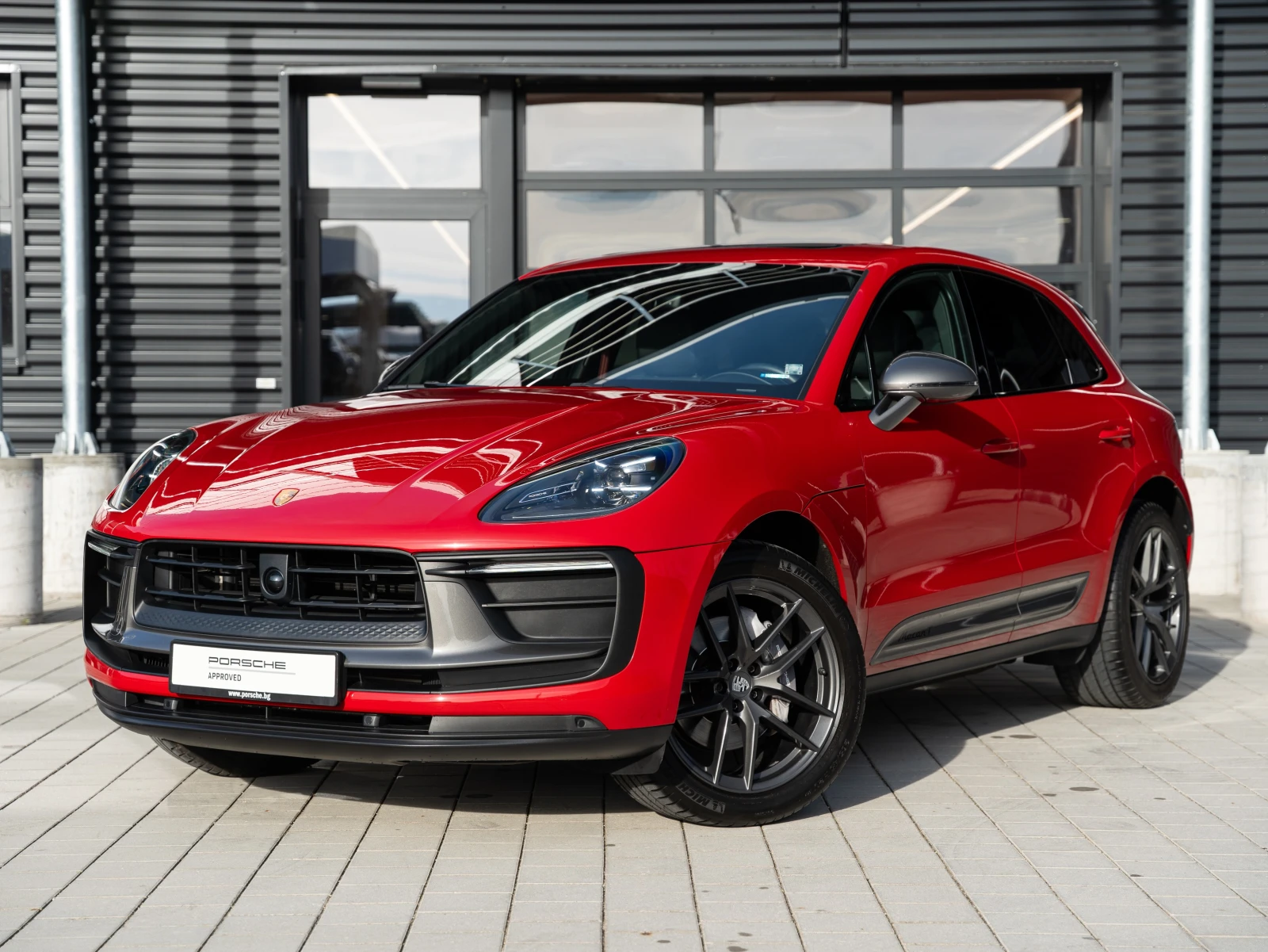 Porsche Macan T, снимка 1
