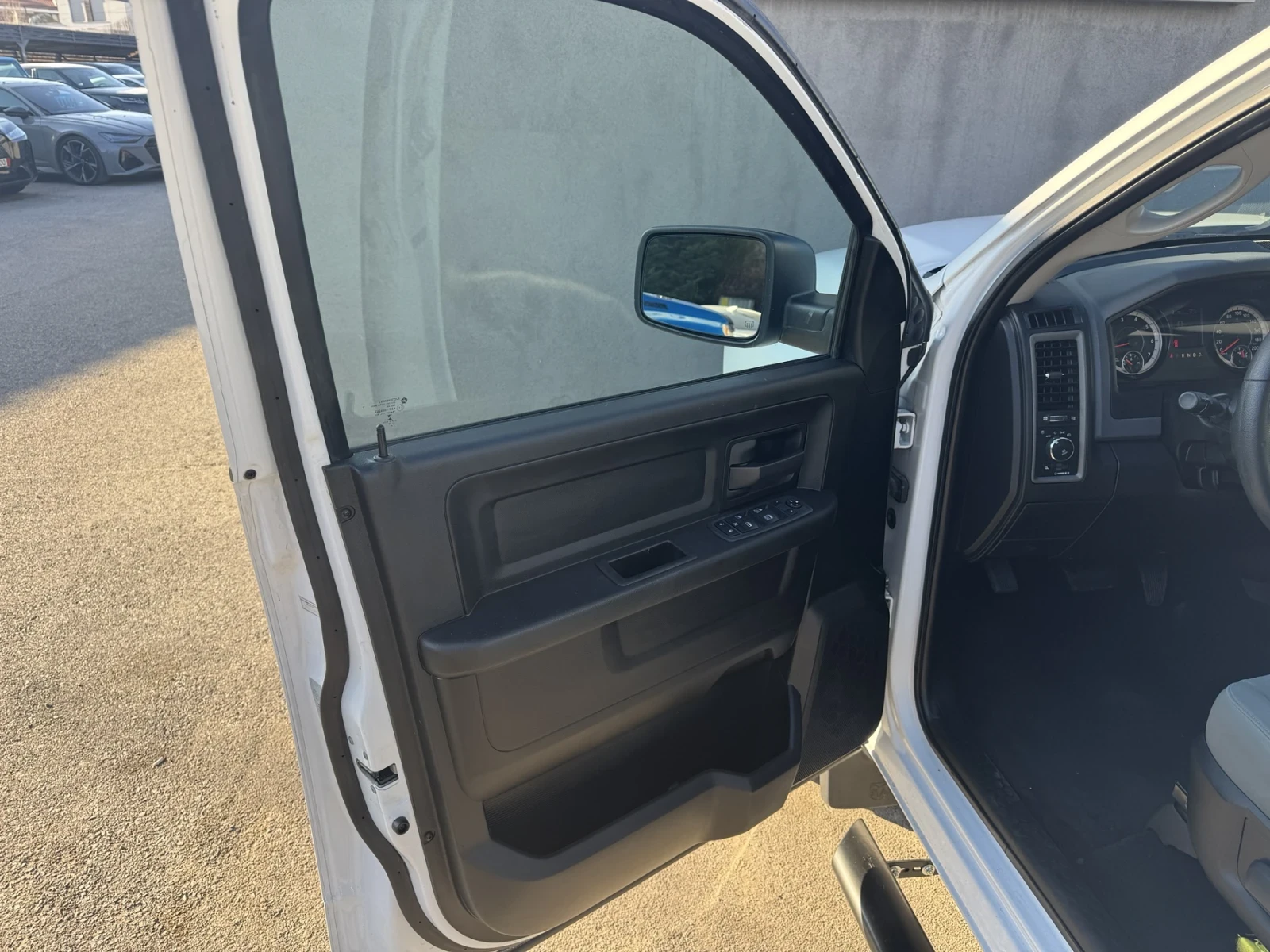 Dodge RAM 1500 5.7L V8 Tradesman Double Cab AWD | Mobile.bg � ����������� 8