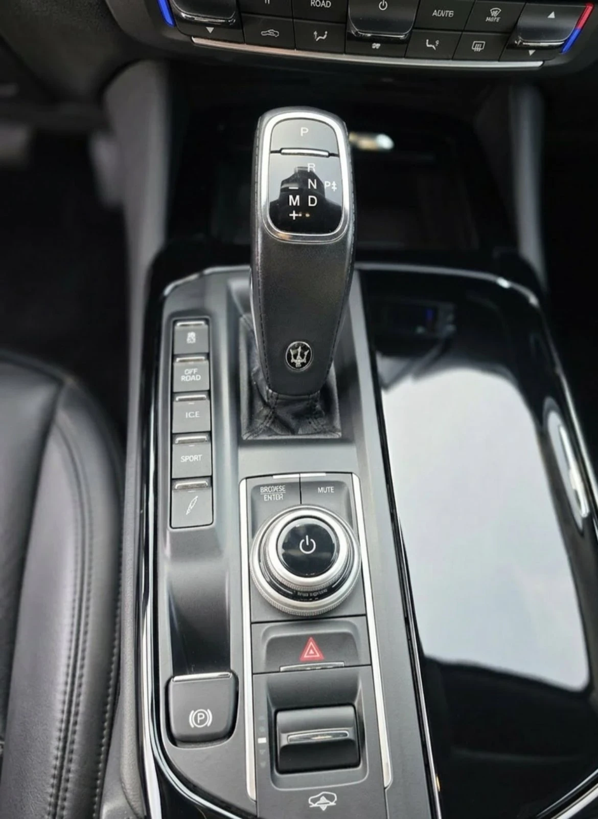 Maserati Levante GranLusso, снимка 10 - Автомобили и джипове - 53166080