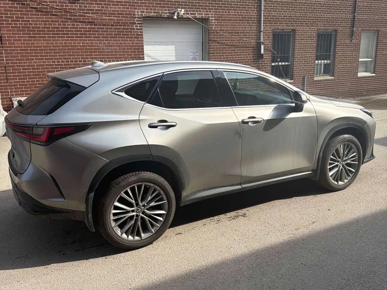 Lexus NX 350h AWD* ОБДУХВАНЕ* DISTRONIC* PANORAMA* , снимка 3 - Автомобили и джипове - 53967551