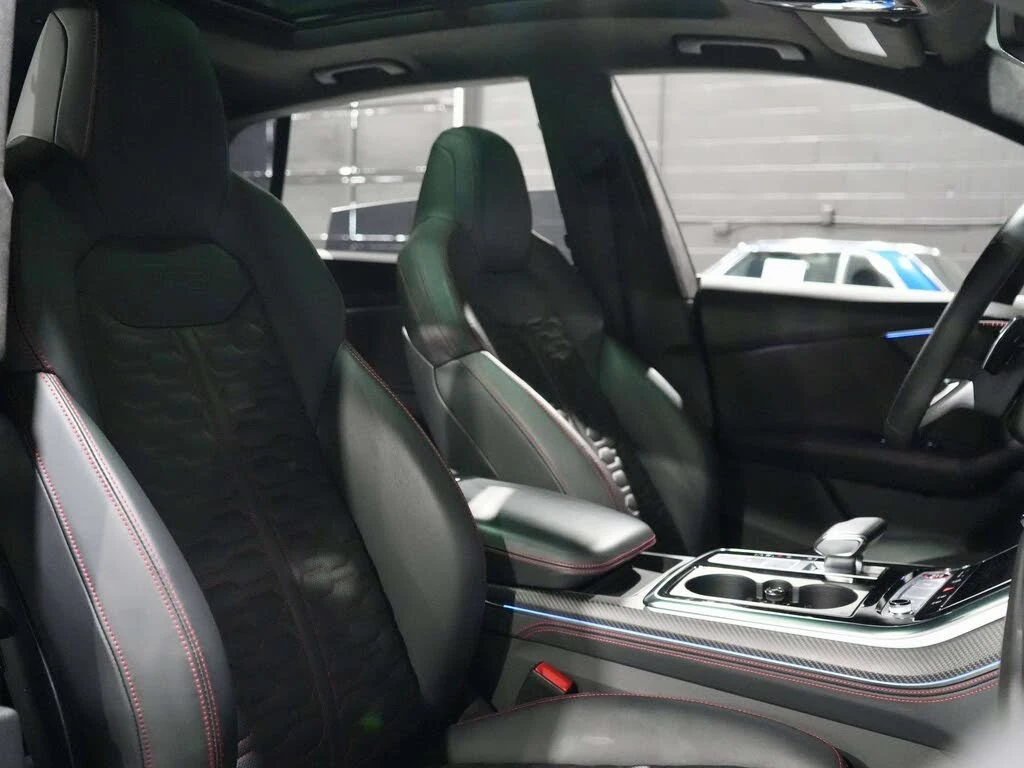 Audi RSQ8 4.0T quattro AWD* АвтоКредит * (Цена до БГ), снимка 10 - Автомобили и джипове - 55426225
