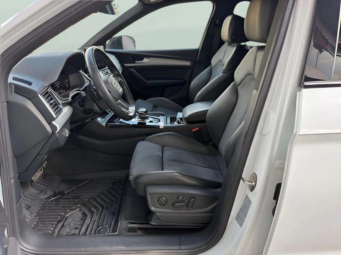 Audi Q5, снимка 7 - Автомобили и джипове - 56628541