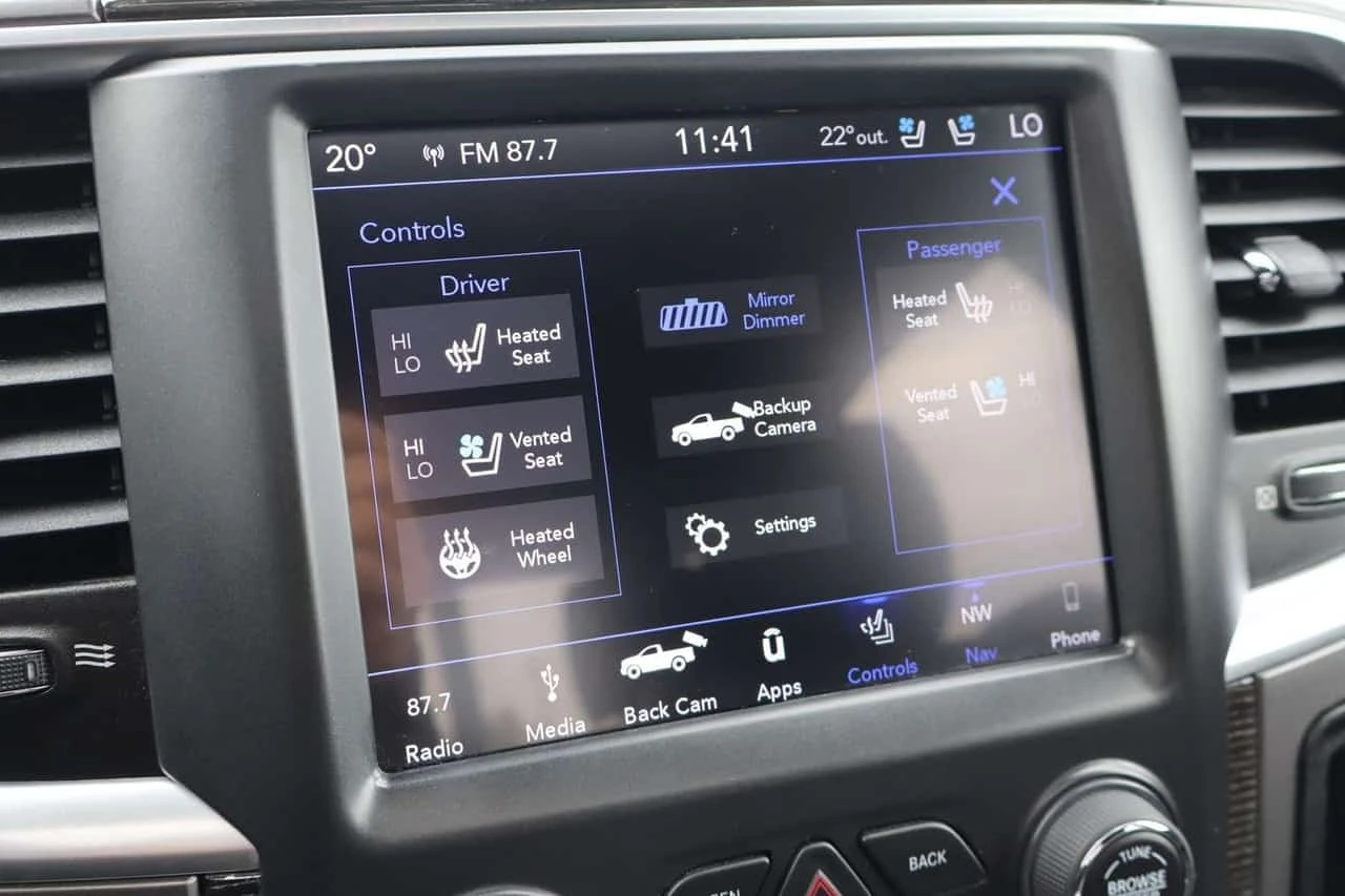 Dodge RAM 1500 * Limited Crew Cab 4WD | No Accidents | Certified  | Mobile.bg � ����������� 17