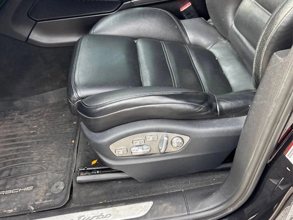 Porsche Macan, снимка 12 - Автомобили и джипове - 56730485
