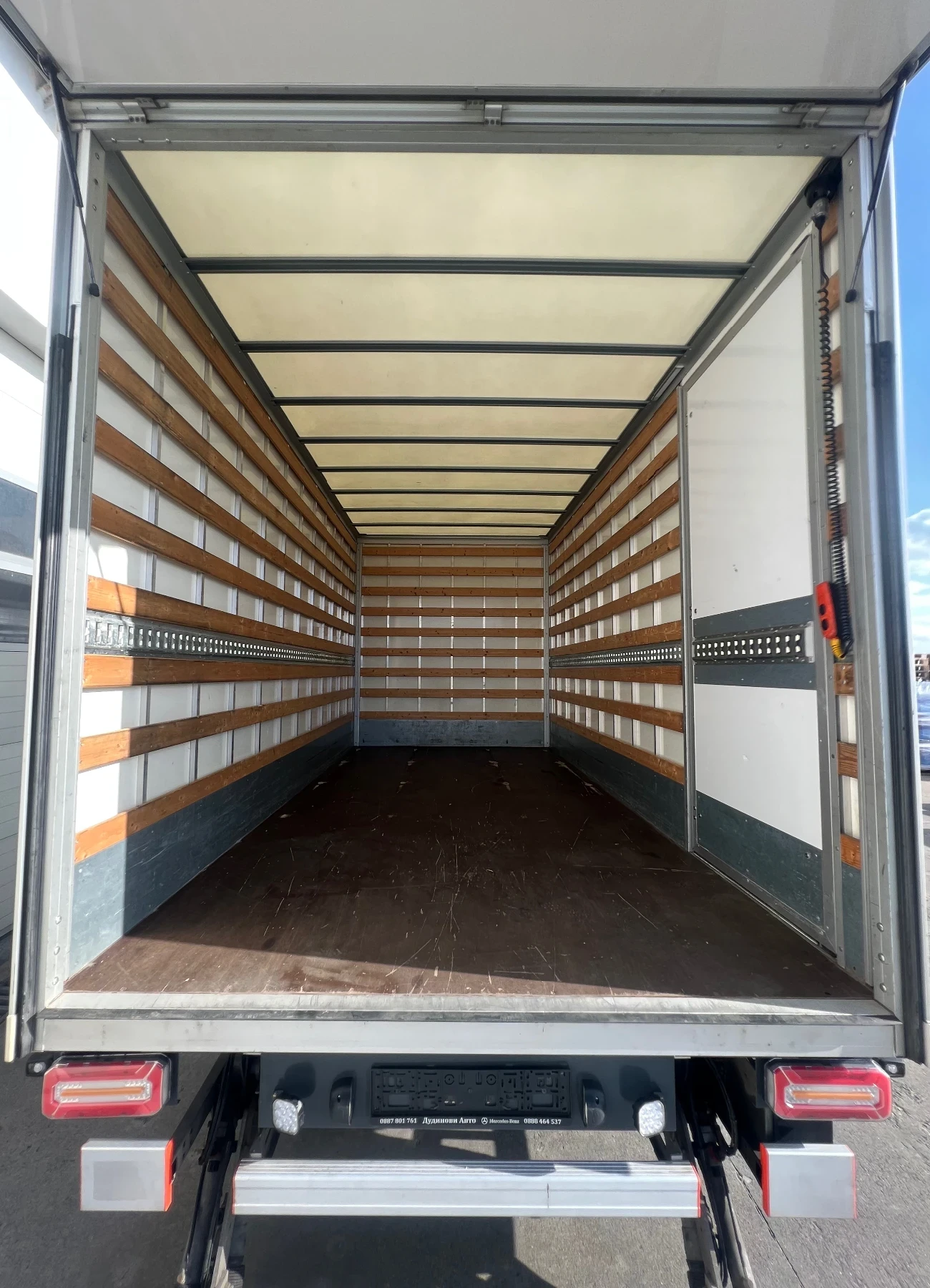 VW Crafter 2020г / 4.45 дължина / Падащ борд / Б-категория - изображение 7