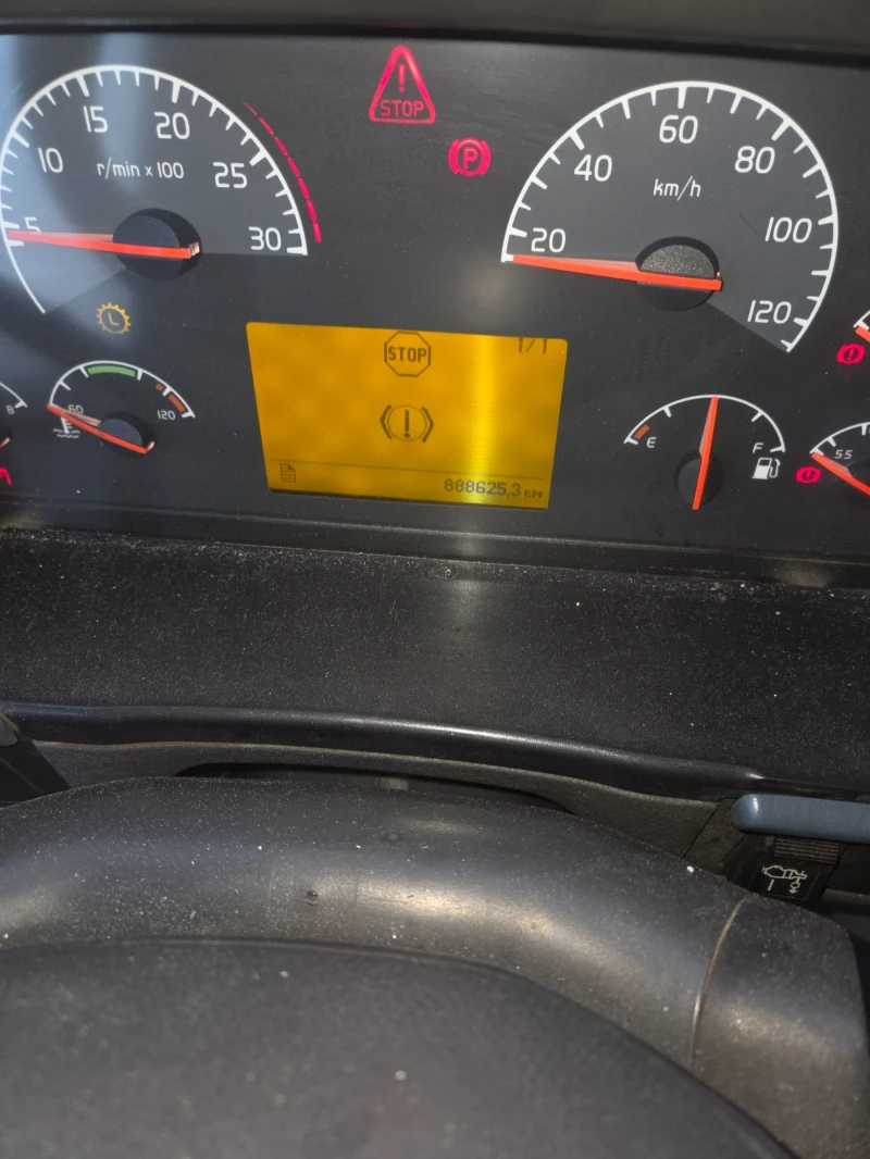 Volvo Fm, снимка 5 - Камиони - 53148355