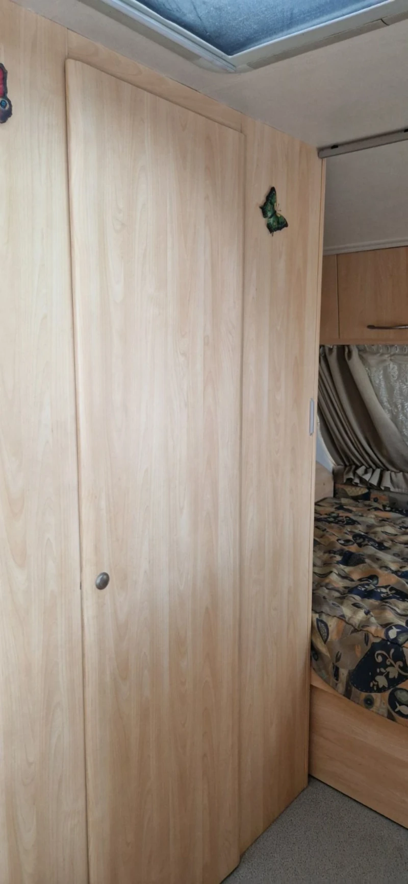 Каравана Beyerland Sprinter 460, снимка 12 - Каравани и кемпери - 52530744