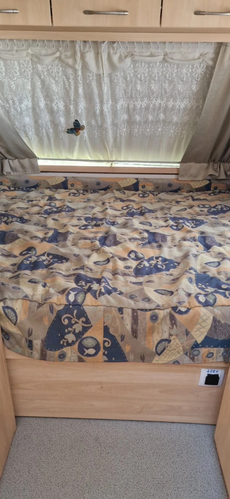 Каравана Beyerland Sprinter 460, снимка 5 - Каравани и кемпери - 52530744