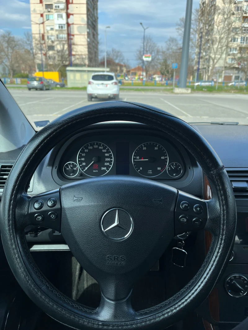 Mercedes-Benz A 180, снимка 8 - Автомобили и джипове - 45731103