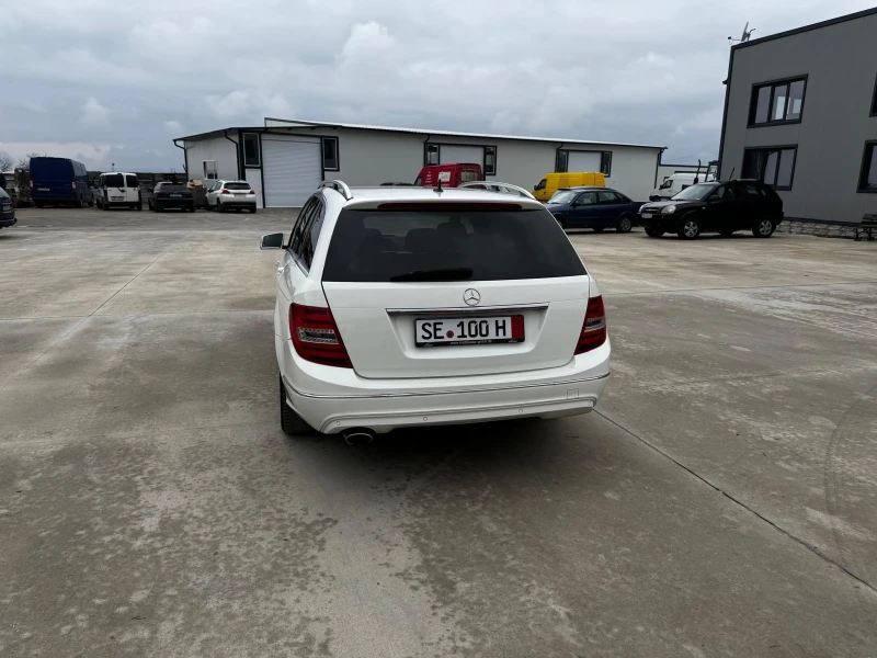 Mercedes-Benz C 220 Avantgarde, снимка 5 - Автомобили и джипове - 48227225