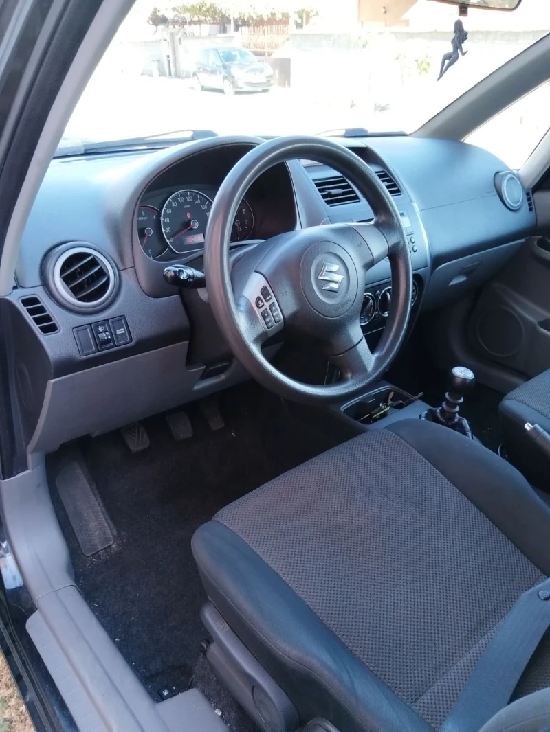 Suzuki SX4, снимка 15 - Автомобили и джипове - 48500943