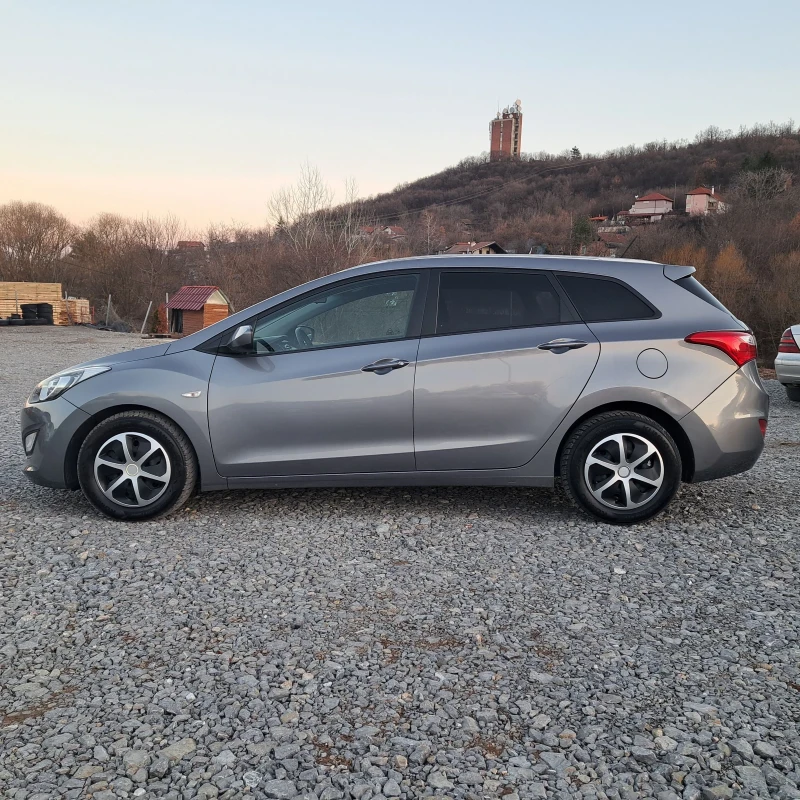 Hyundai I30 1.6 CRDI, снимка 5 - Автомобили и джипове - 49354694