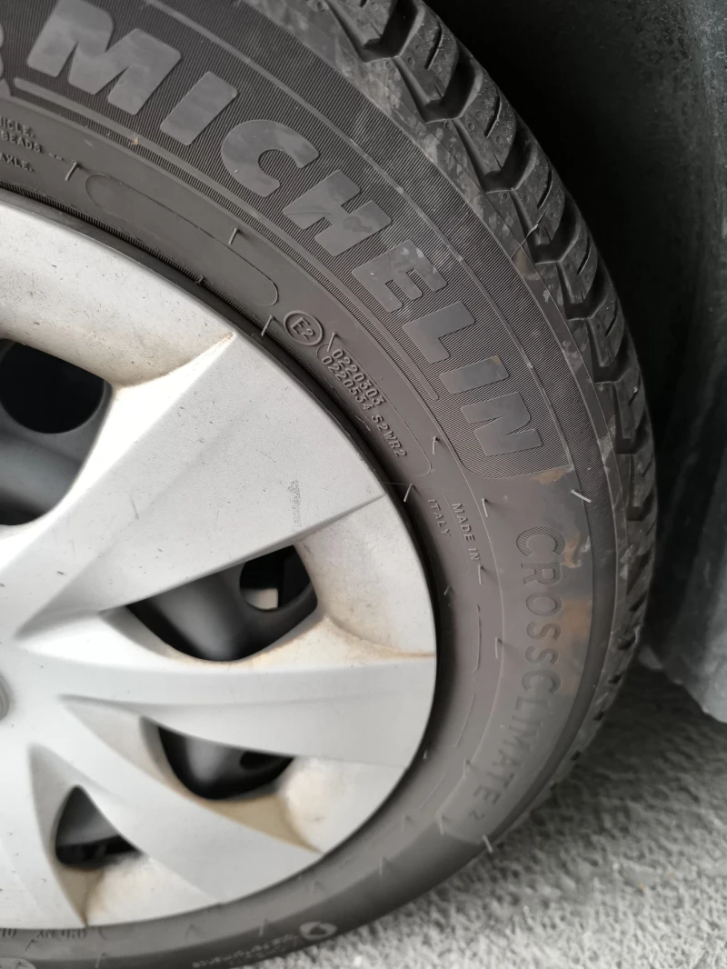 Toyota Verso S, снимка 12 - Автомобили и джипове - 51842368