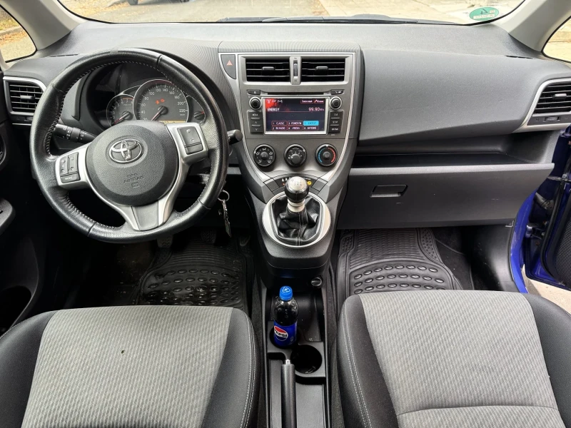Toyota Verso S, снимка 8 - Автомобили и джипове - 51842368