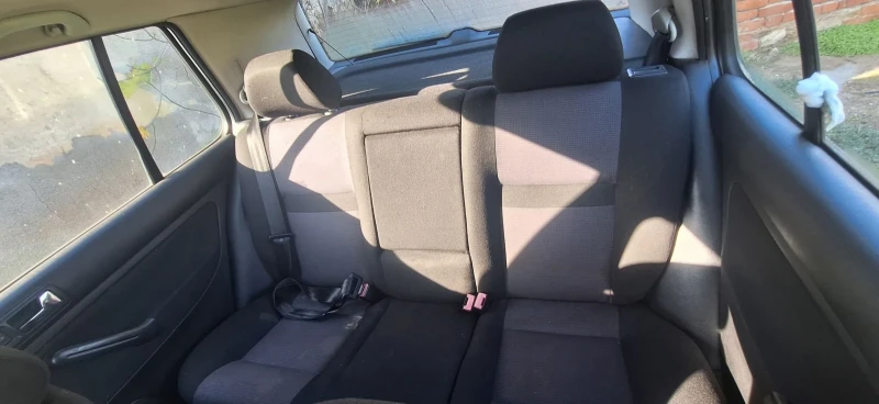 VW Golf Климатроник , снимка 3 - Автомобили и джипове - 52425803