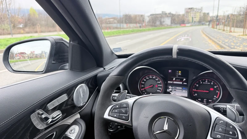 Mercedes-Benz C 63 AMG C63s, снимка 11 - Автомобили и джипове - 53303546