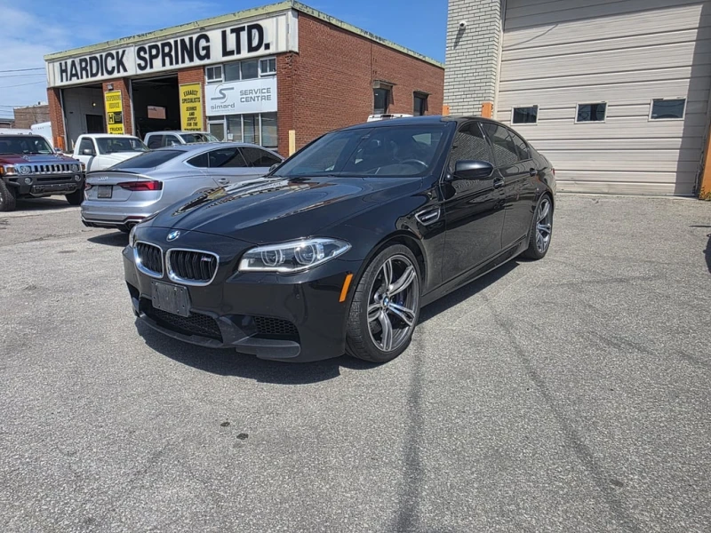 BMW M5 * 4dr Sdn * CARFAX * ЦЕНА ДО БГ