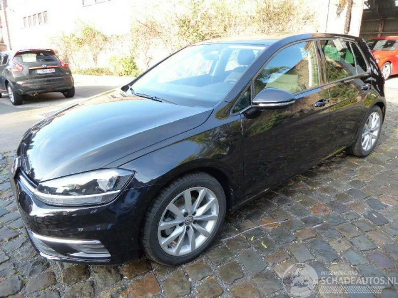 VW Golf 7+ 1.6 TDI , снимка 1 - Автомобили и джипове - 46982097