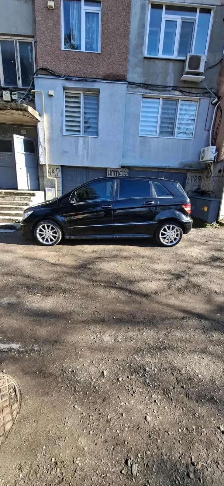 Mercedes-Benz B 200 2.0 140 к.с AVANGARDE 6-скорости, снимка 2 - Автомобили и джипове - 53489284