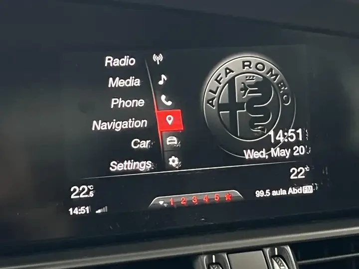 Alfa Romeo Giulia TI Q4 !PANO! !КАМЕРИ! #SPECIAL#, снимка 11 - Автомобили и джипове - 54962673