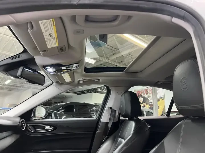 Alfa Romeo Giulia TI Q4 !PANO! !КАМЕРИ! #SPECIAL#, снимка 7 - Автомобили и джипове - 54962673