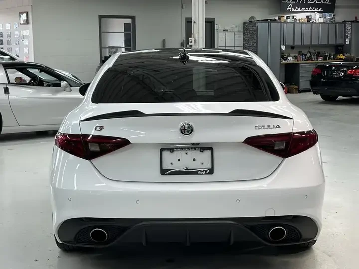 Alfa Romeo Giulia TI Q4 !PANO! !КАМЕРИ! #SPECIAL#, снимка 4 - Автомобили и джипове - 54962673