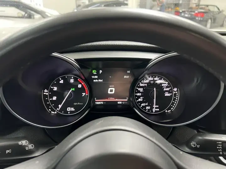 Alfa Romeo Giulia TI Q4 !PANO! !КАМЕРИ! #SPECIAL#, снимка 10 - Автомобили и джипове - 54962673