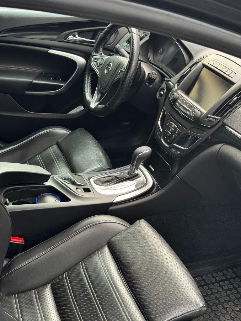 Opel Insignia 2.8T, снимка 14 - Автомобили и джипове - 55326651