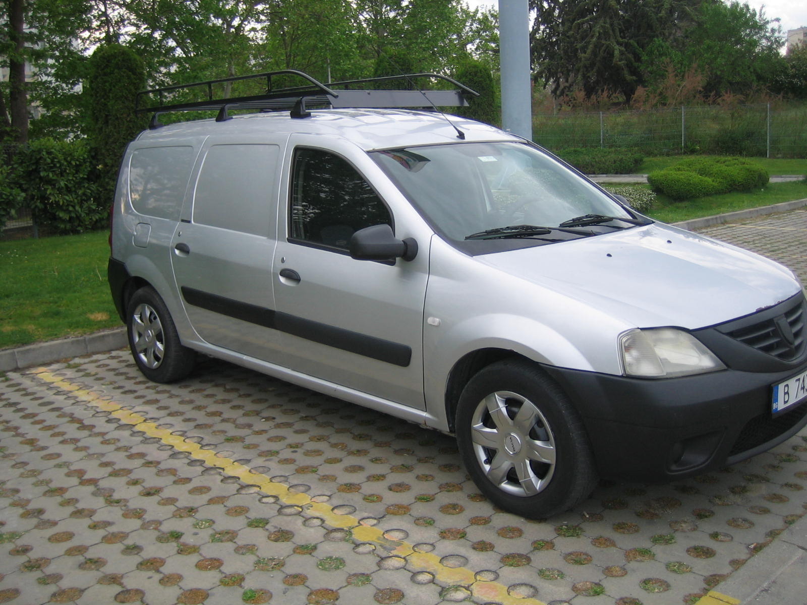 Dacia Logan пикап  - изображение 1