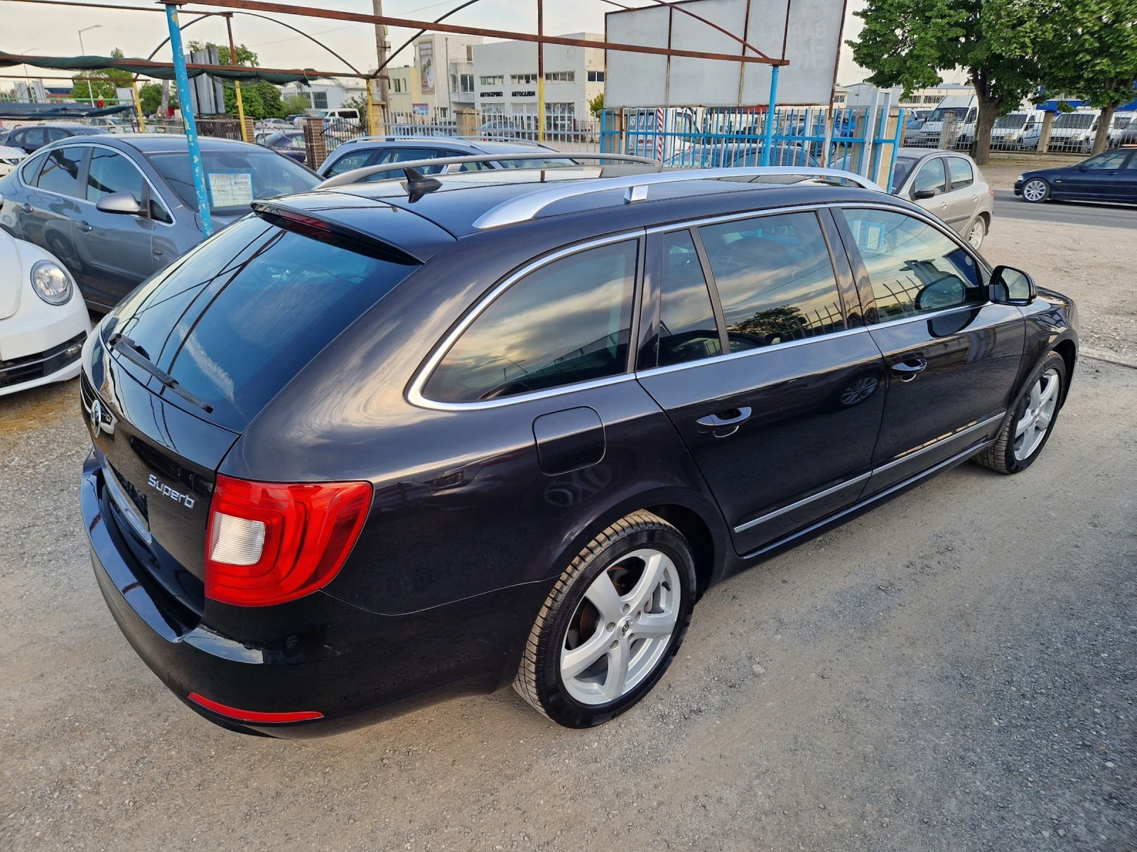 Skoda Superb 2.0TDI 4x4 - изображение 3