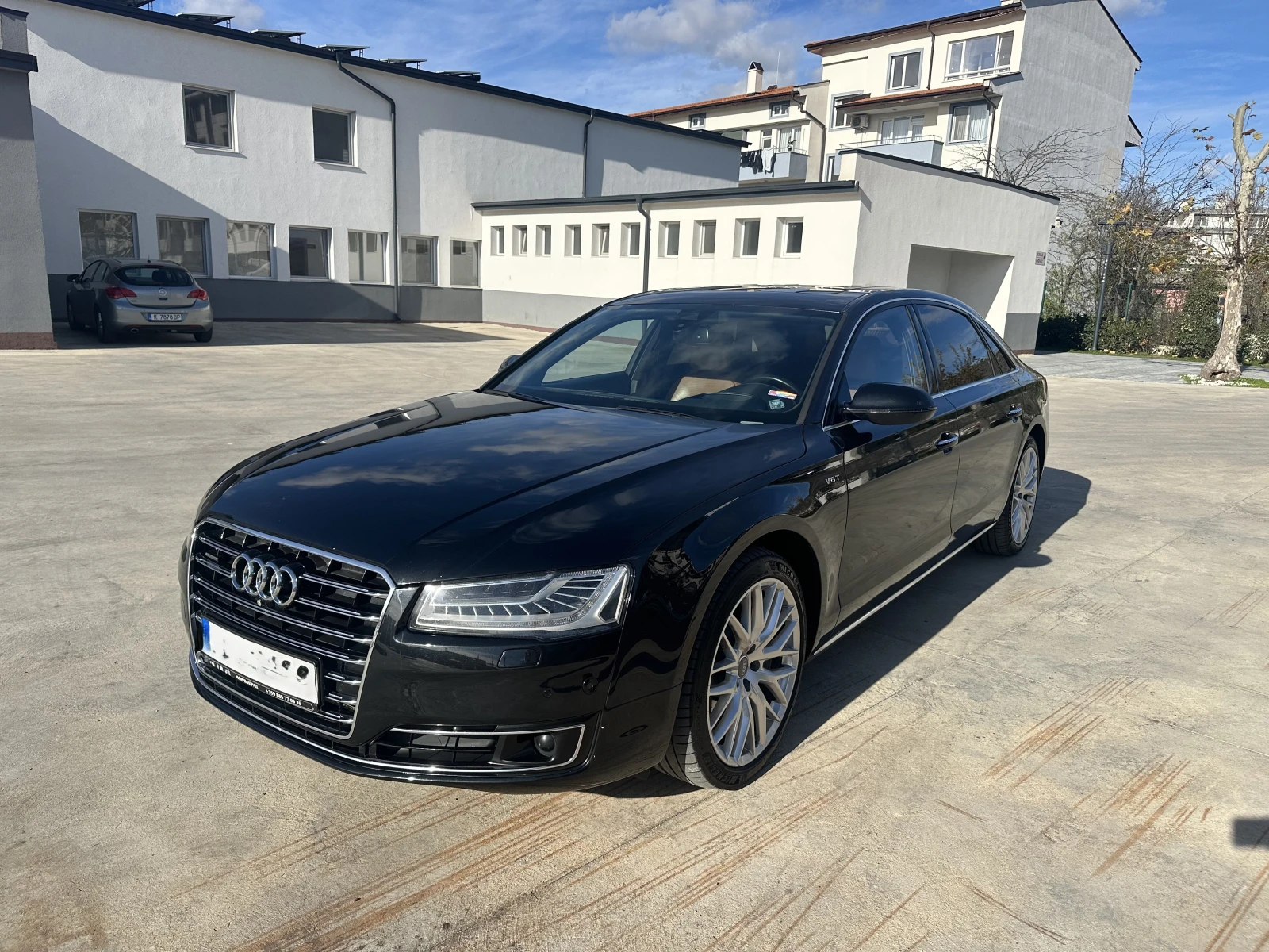 Audi A8 4.2L - изображение 7