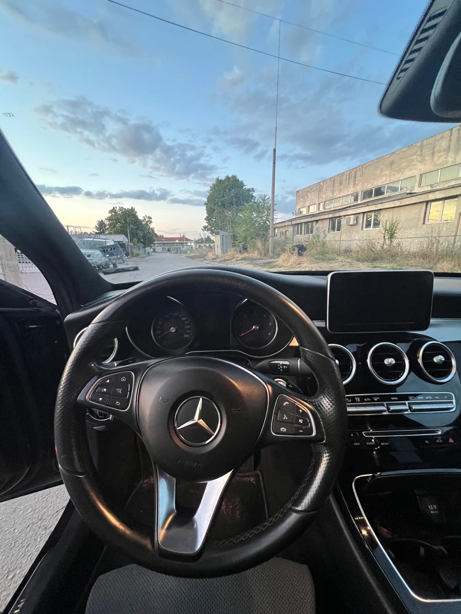 Mercedes-Benz C 220, снимка 4 - Автомобили и джипове - 55018536