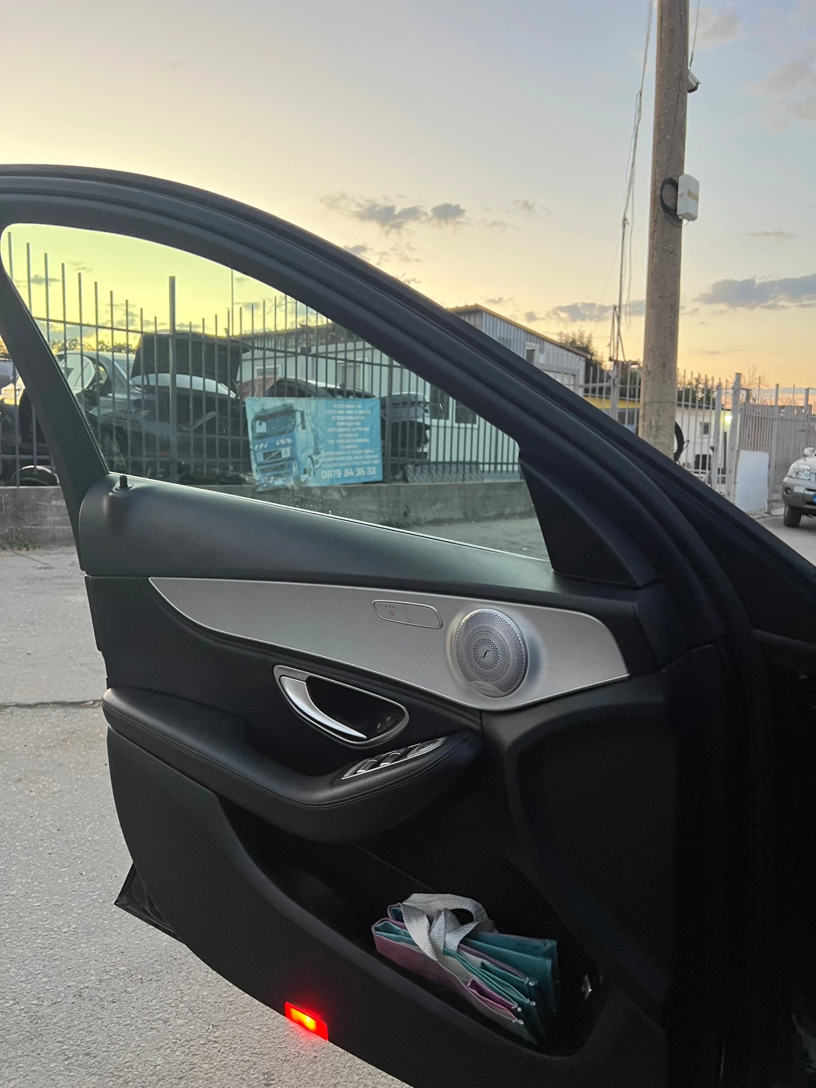 Mercedes-Benz C 220, снимка 8 - Автомобили и джипове - 55018536