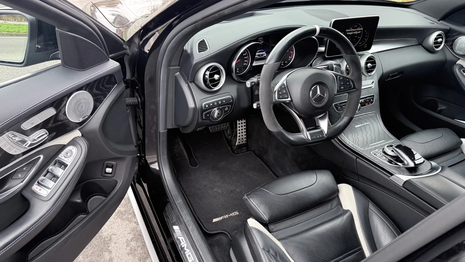 Mercedes-Benz C 63 AMG C63s, снимка 12 - Автомобили и джипове - 53793303