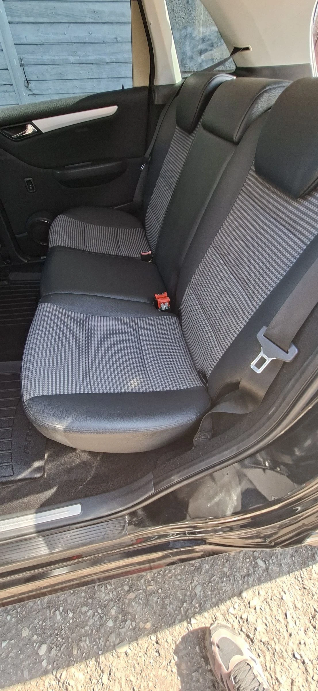 Mercedes-Benz B 200 2.0 140 �.� AVANGARDE 6-�������� | Mobile.bg � ����������� 16