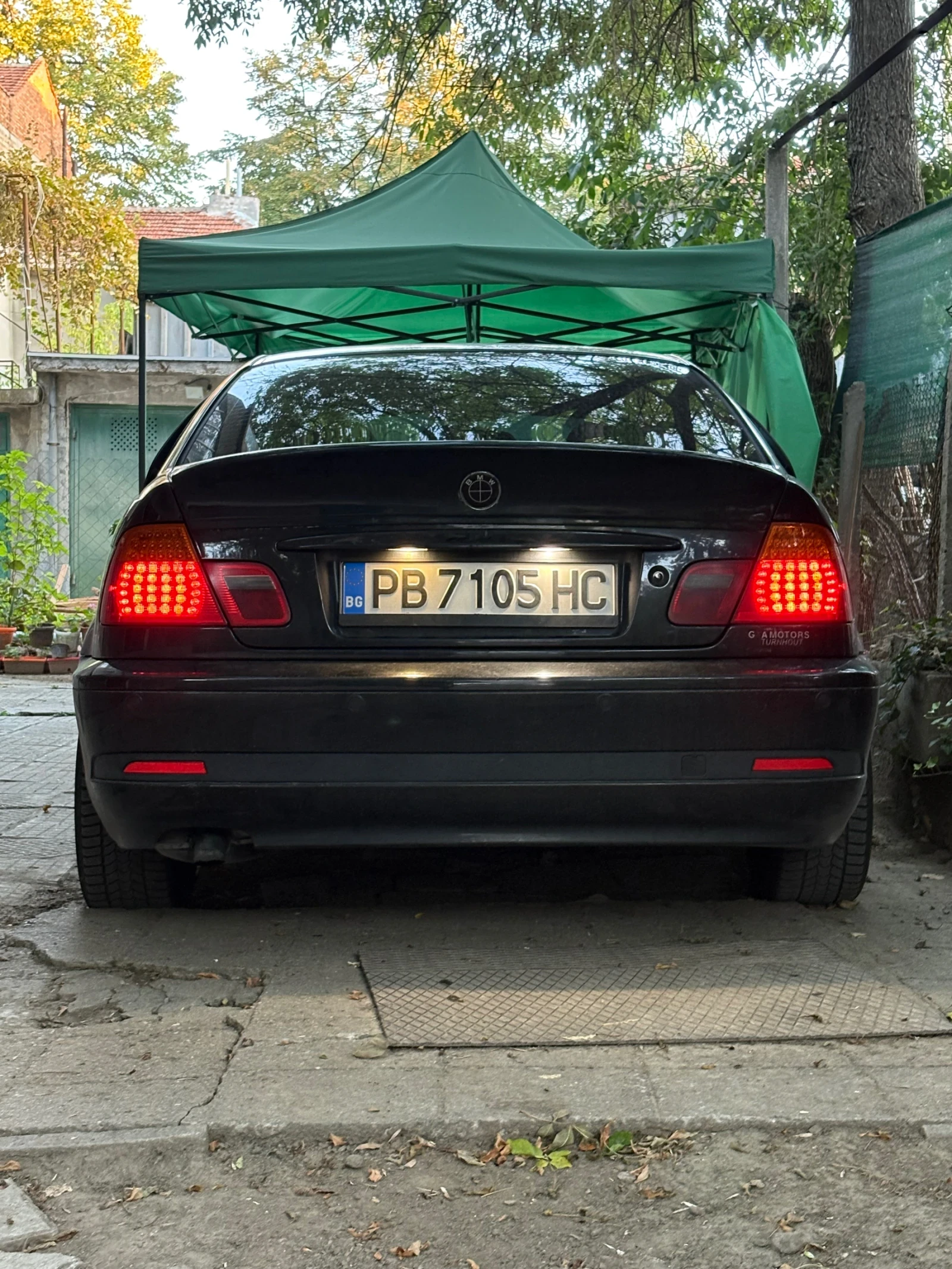 BMW 320, снимка 4 - Автомобили и джипове - 54024007