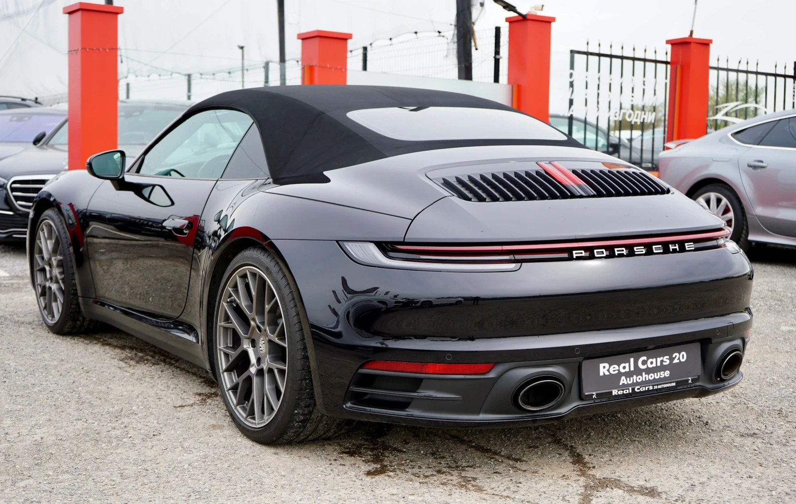 Porsche 911 * Carrera S* Cabrio* Approved* Bose* SportChrono* , снимка 4 - Автомобили и джипове - 54205948