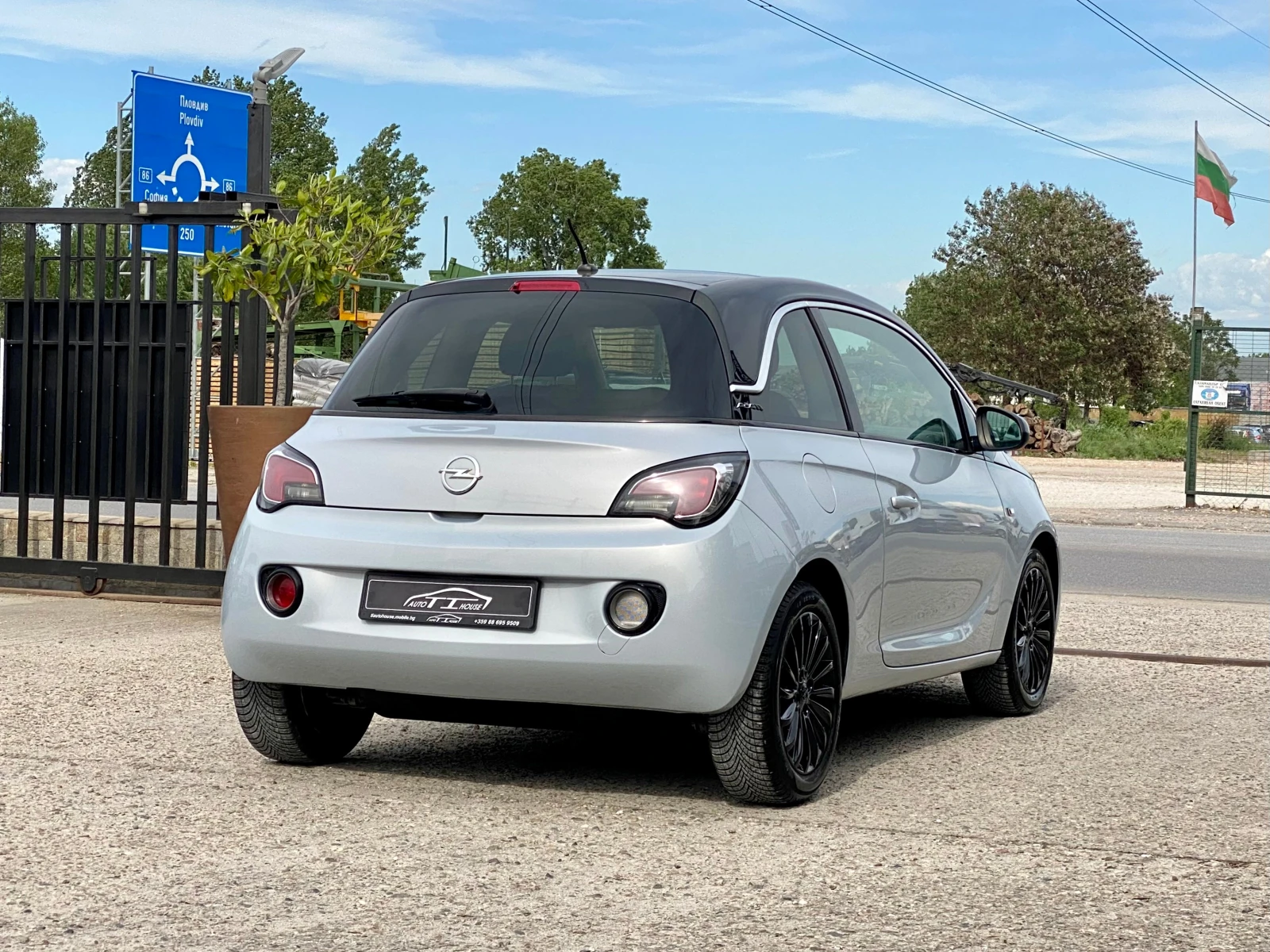 Opel Adam 1.4* LPG* , снимка 2 - Автомобили и джипове - 54629288
